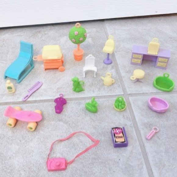 Vintage LIKE NEW Doll Accessories Furnitures - Picture 6 of 9